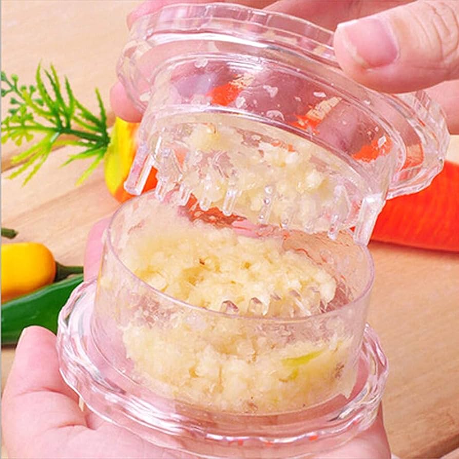 Mini Manual Garlic Chopper – Easy Press & Rotate Vegetable Cutter